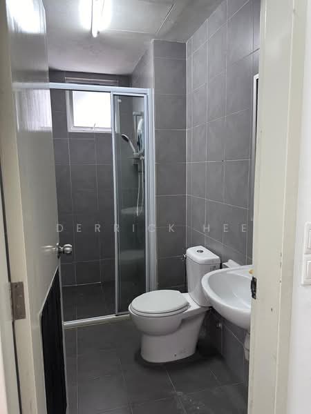 Kediaman Servis untuk Disewa di Savanna Executive Suite @ Southville City - Derrick Hee - Bathroom - PropertyGuru.com.my