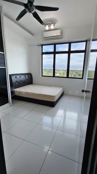Kediaman Servis untuk Dijual di Sky Gardens Residences - Melinda Ee - Bedroom - PropertyGuru.com.my