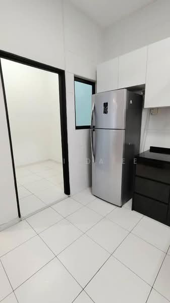 Kediaman Servis untuk Dijual di Sky Gardens Residences - Melinda Ee - Kitchen - PropertyGuru.com.my