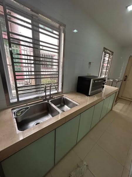 Rumah Teres untuk Dijual di Bandar Kinrara Seksyen 5 (Bandar Kinrara) - Darren Chan - Kitchen - PropertyGuru.com.my