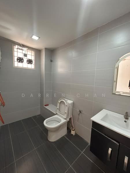 Rumah Teres untuk Dijual di Bandar Kinrara Seksyen 5 (Bandar Kinrara) - Darren Chan - Bathroom - PropertyGuru.com.my
