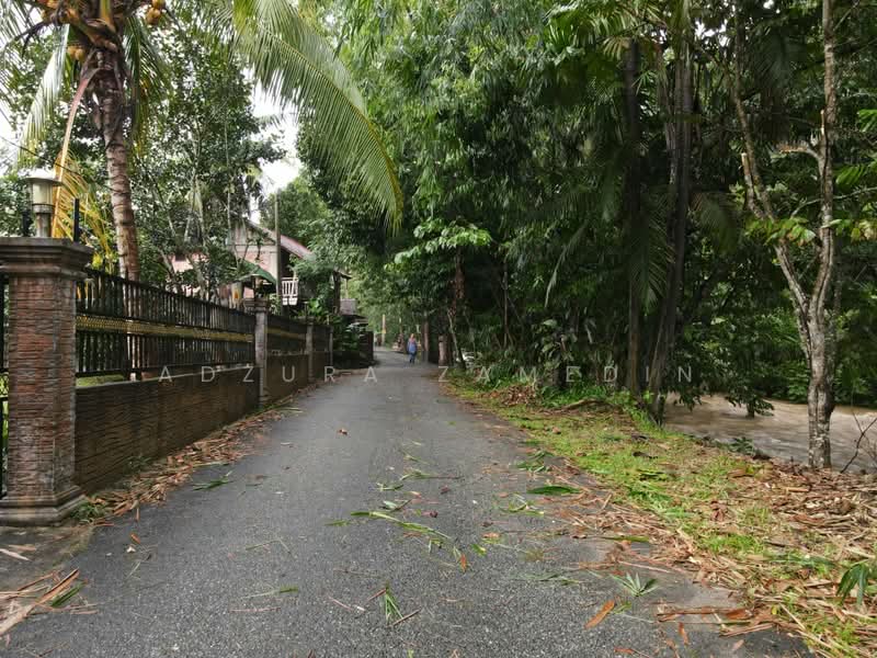Hotel / Resort for Sale in Janda Baik (Bentong) - Adzura Zamedin - PropertyGuru.com.my