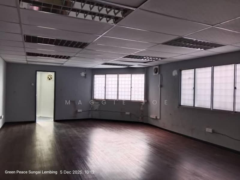 Shop / Office untuk Disewa di Taman Cahaya (Ampang) - Maggie Joe - Interior - PropertyGuru.com.my