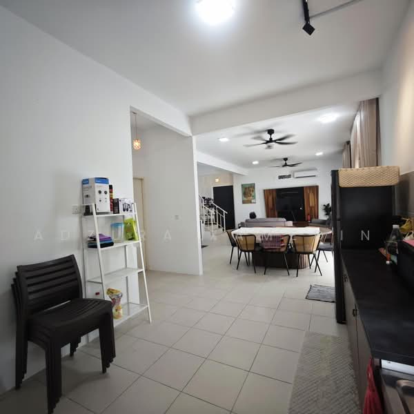 Semi-Detached House for Sale in Seremban (Negeri Sembilan) - Adzura Zamedin - Living Room - PropertyGuru.com.my