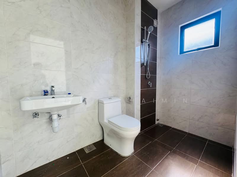 Bungalow House untuk Dijual di Bertam (Kepala Batas) - Abdul Muhaimin - Bathroom - PropertyGuru.com.my