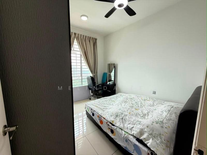 Kediaman Servis untuk Dijual di Twin Danga Residence - Melinda Ee - Bedroom - PropertyGuru.com.my