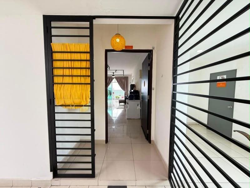 Kediaman Servis untuk Dijual di Twin Danga Residence - Melinda Ee - Entrance - PropertyGuru.com.my
