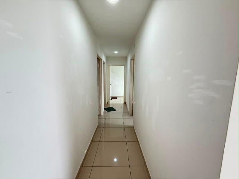 Kediaman Servis untuk Dijual di Twin Danga Residence - Melinda Ee - Corridor - PropertyGuru.com.my