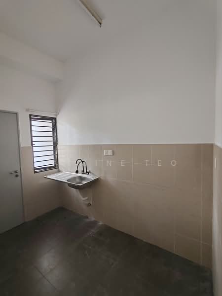 Rumah Teres untuk Disewa di Bandar Bukit Raja (Klang) - Jasmine Teo - Kitchen - PropertyGuru.com.my