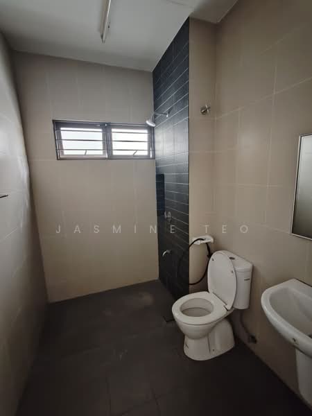Rumah Teres untuk Disewa di Bandar Bukit Raja (Klang) - Jasmine Teo - Bathroom - PropertyGuru.com.my