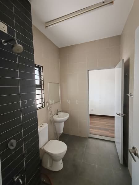 Rumah Teres untuk Disewa di Bandar Bukit Raja (Klang) - Jasmine Teo - Bathroom - PropertyGuru.com.my