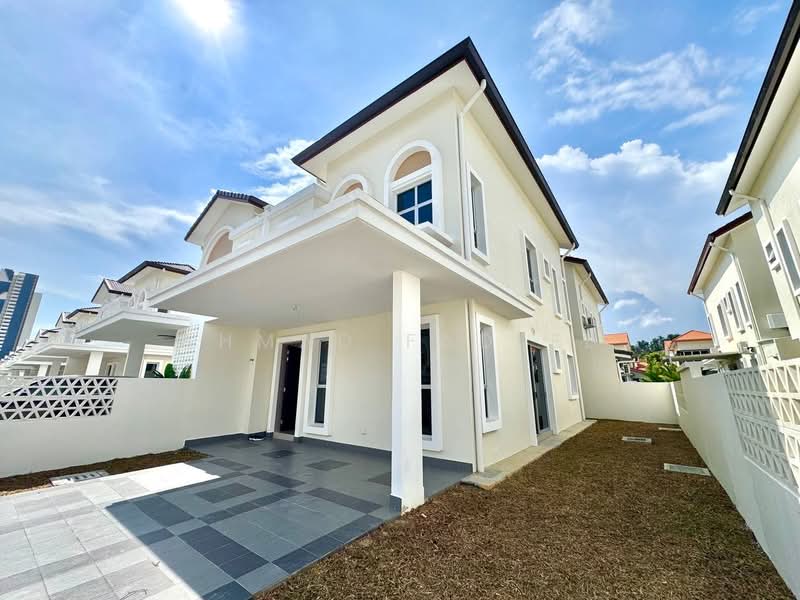 Semi-Detached House for Sale in Alam Sari (Bangi) - Ahmad Fadlee - PropertyGuru.com.my