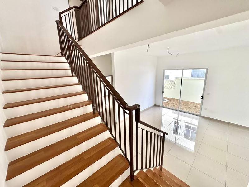 Semi-Detached House for Sale in Alam Sari (Bangi) - Ahmad Fadlee - PropertyGuru.com.my