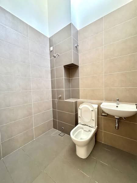 Semi-Detached House for Sale in Alam Sari (Bangi) - Ahmad Fadlee - PropertyGuru.com.my
