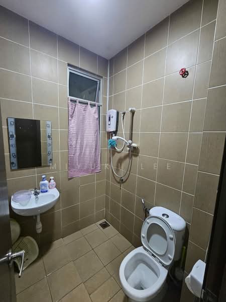 Rumah Teres 2-Tingkat untuk Dijual di Taman Nusa Idaman (Iskandar Puteri (Nusajaya)) - Miyuki Lee - Bathroom - PropertyGuru.com.my