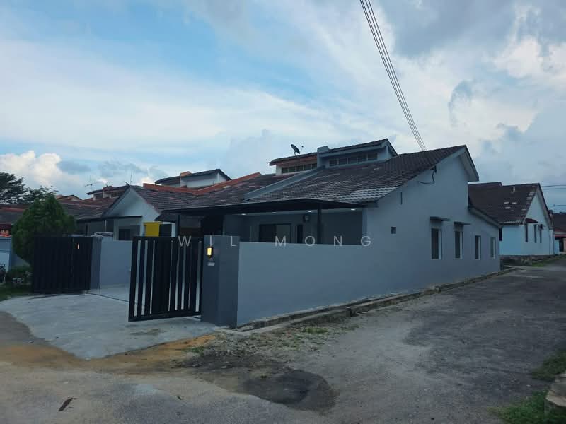 1-storey Terraced House for Sale in Taman Puteri Wangsa (Ulu Tiram) - Wil Mong - Exterior - PropertyGuru.com.my