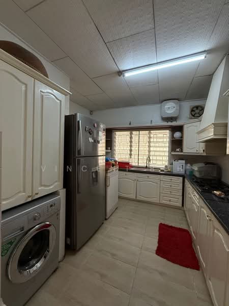 2-storey Terraced House for Sale in Ampang Jaya (Ampang) - Vincent Beh - Kitchen - PropertyGuru.com.my