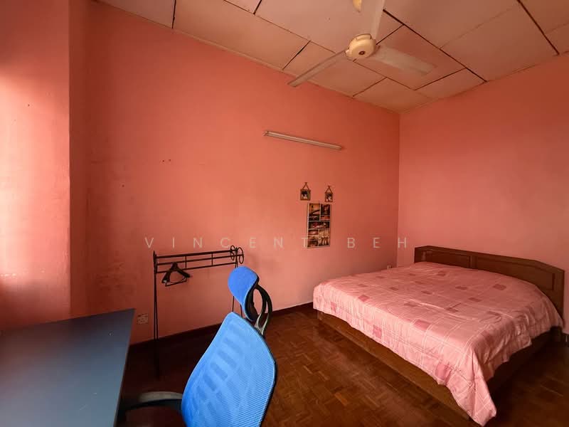 2-storey Terraced House for Sale in Ampang Jaya (Ampang) - Vincent Beh - Bedroom - PropertyGuru.com.my