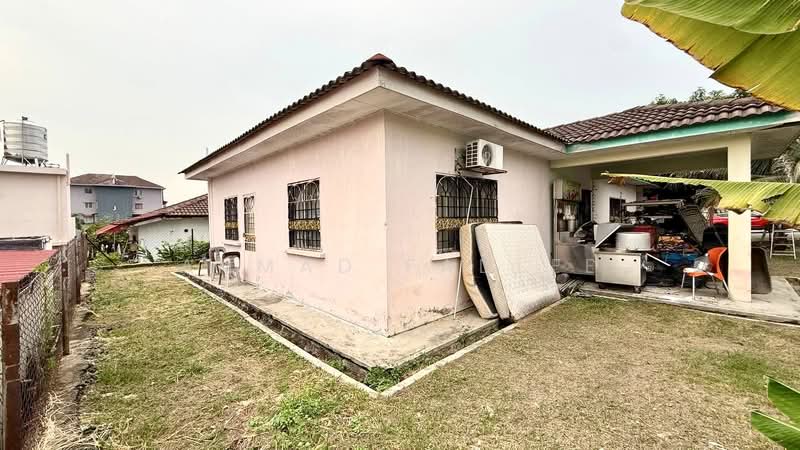 Bungalow House untuk Dijual di Bandar Putra Permai (Seri Kembangan) - Ahmad Fadlee - PropertyGuru.com.my