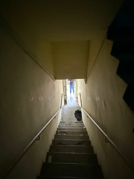 Shop / Office untuk Disewa di Taman Molek (Johor Bahru) - Joyce Eng - Corridor - PropertyGuru.com.my