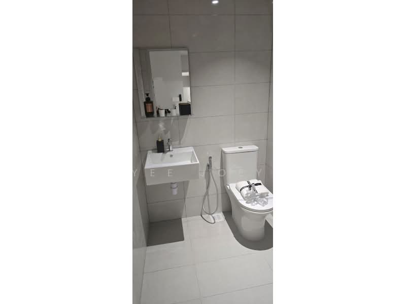 Service Residence for Sale at Seiras @ Utropolis - Yee Joey - Bathroom - PropertyGuru.com.my