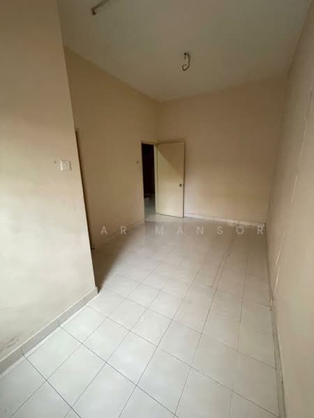 2-storey Terraced House for Sale in Denai Alam (Shah Alam) - Azhar Mansor - Interior - PropertyGuru.com.my