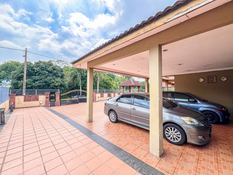 Bungalow House untuk Dijual di Bandar Rinching (Semenyih) - Azli Ibrahim - Exterior - PropertyGuru.com.my