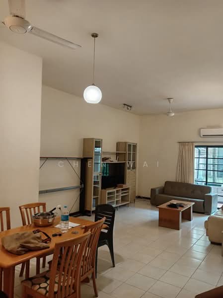 Rumah Bandar untuk Dijual di Sunway Damansara (Kota Damansara) - Chen Wai - Living Room - PropertyGuru.com.my