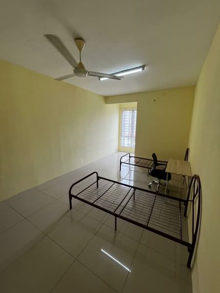 Kondominium untuk Dijual di Platinum Lake PV 15 - Kin L - Bedroom - PropertyGuru.com.my
