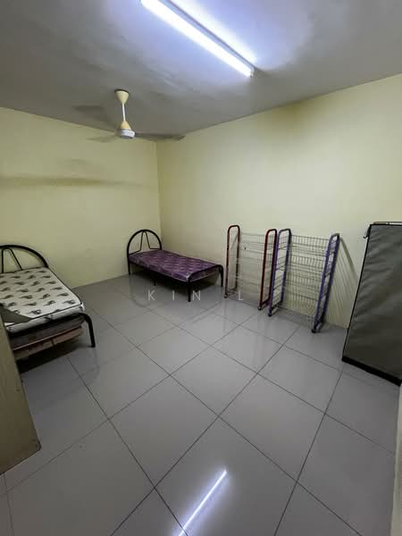 Kondominium untuk Dijual di Platinum Lake PV 15 - Kin L - Bedroom - PropertyGuru.com.my