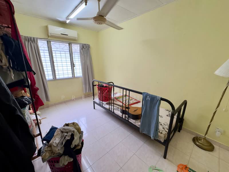Rumah Teres 1.5-Tingkat untuk Dijual di Usj 6 (Subang Jaya) - Prem Kumar - Bedroom - PropertyGuru.com.my