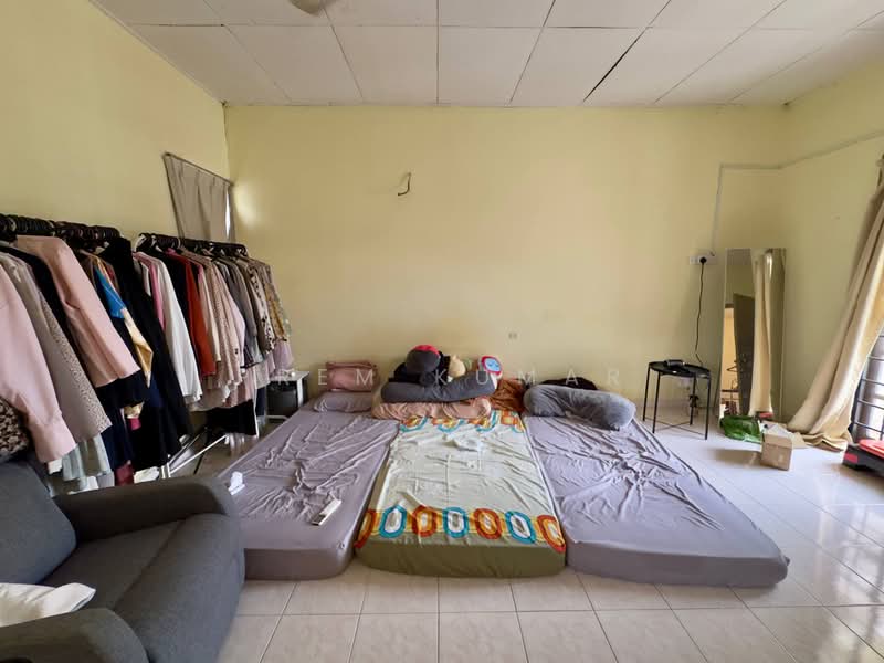 Rumah Teres 1.5-Tingkat untuk Dijual di Usj 6 (Subang Jaya) - Prem Kumar - Bedroom - PropertyGuru.com.my