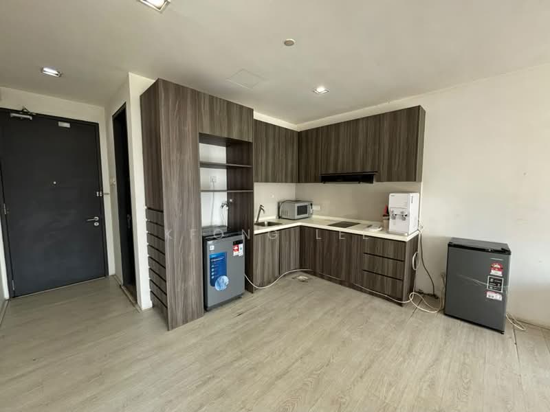 Kediaman Servis untuk Disewa di The Square @ One City - Kfong Lee - Kitchen - PropertyGuru.com.my