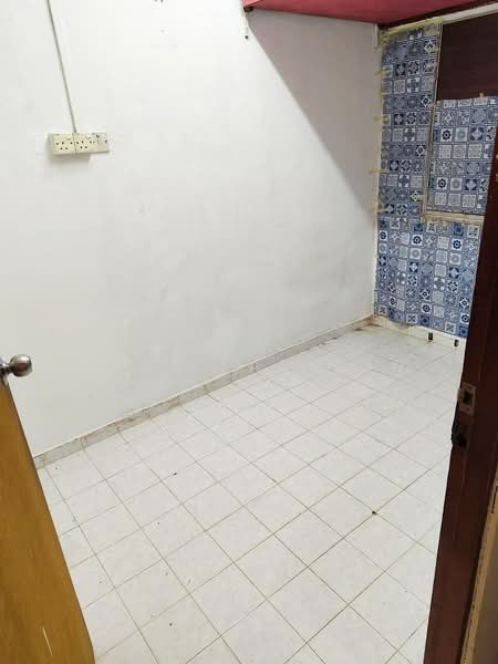 Rumah Flat untuk Dijual di Puchong Permai - Azri Zabidin - Interior - PropertyGuru.com.my
