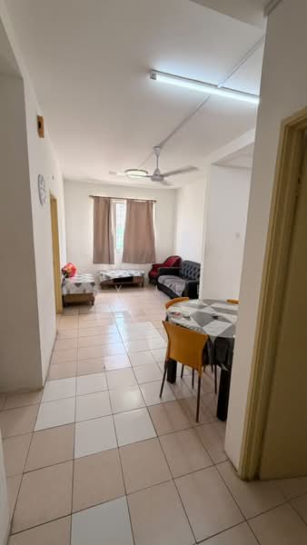 Kediaman Servis untuk Disewa di Casa Subang - SY Lee - Living Room - PropertyGuru.com.my