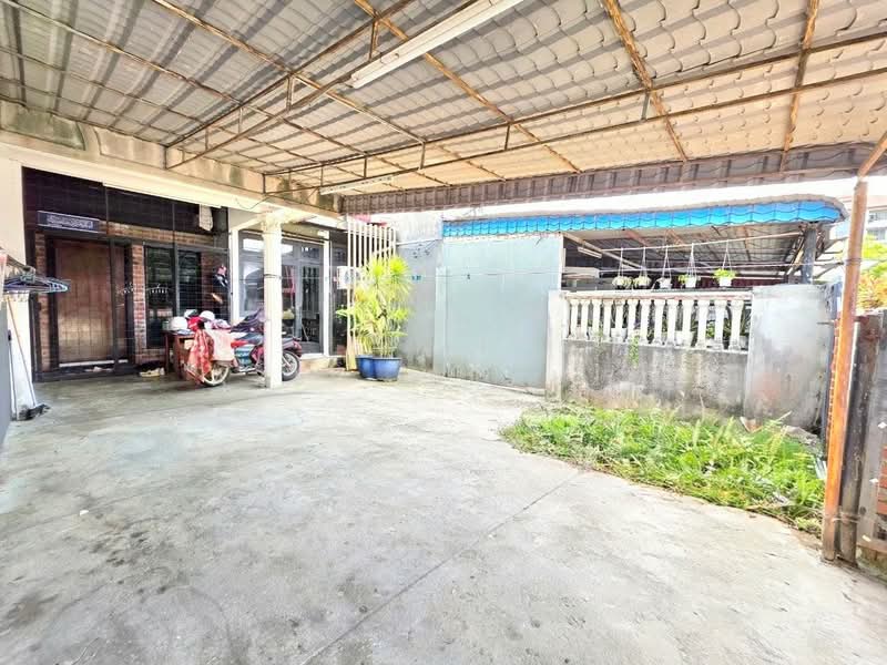 1-storey Terraced House for Sale in Seksyen 16 (Bangi) - Azli Ibrahim - Exterior - PropertyGuru.com.my