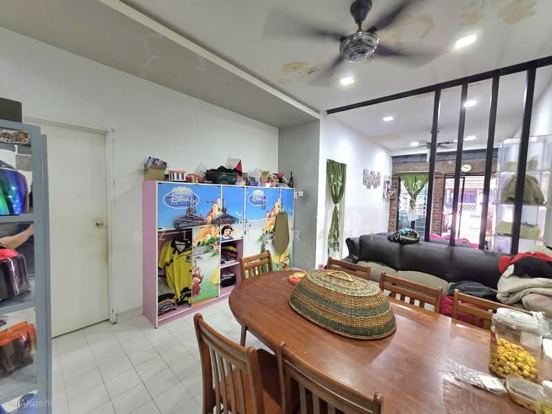 1-storey Terraced House for Sale in Seksyen 16 (Bangi) - Azli Ibrahim - Dining Room - PropertyGuru.com.my