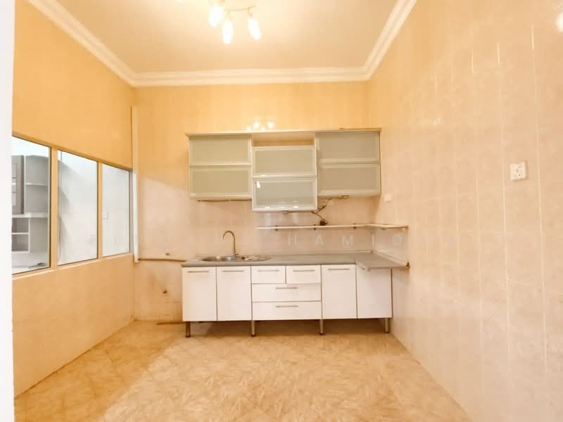 2-storey Terraced House for Sale in Bukit Jelutong (Shah Alam) - Firdaus Hamidun - Kitchen - PropertyGuru.com.my