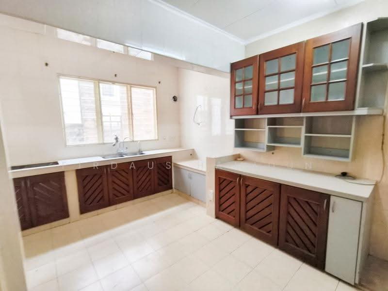 2-storey Terraced House for Sale in Bukit Jelutong (Shah Alam) - Firdaus Hamidun - Kitchen - PropertyGuru.com.my
