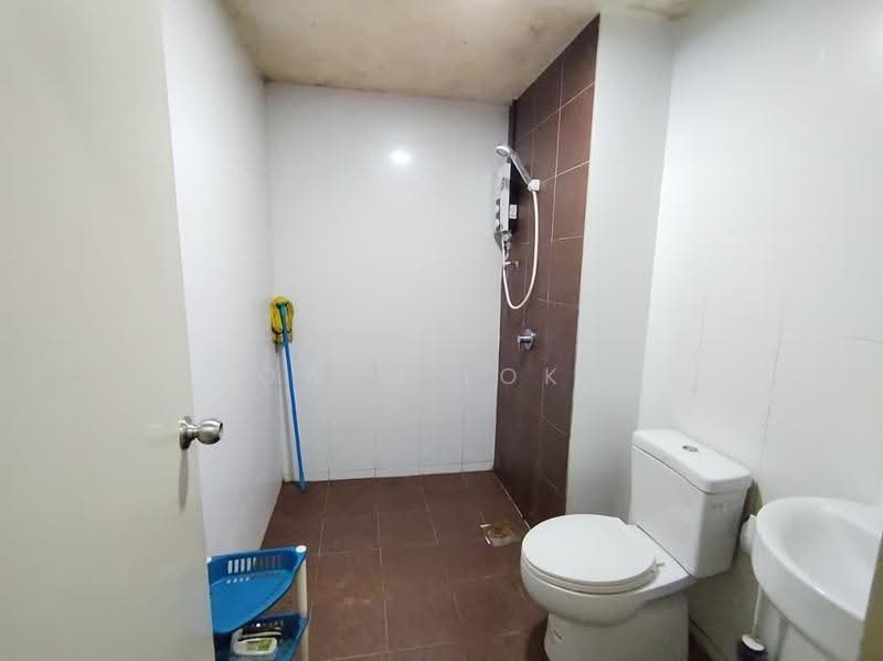 Kediaman Servis untuk Disewa di Pacific Place - Owen Loke - Bathroom - PropertyGuru.com.my