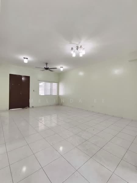 Rumah Teres 2-Tingkat untuk Dijual di Taman Setia Indah (Tebrau) - Melinda Ee - Living Room - PropertyGuru.com.my