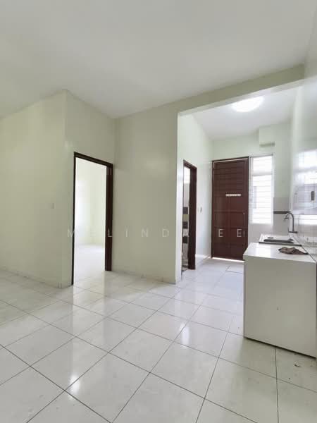 Rumah Teres 2-Tingkat untuk Dijual di Taman Setia Indah (Tebrau) - Melinda Ee - Kitchen - PropertyGuru.com.my