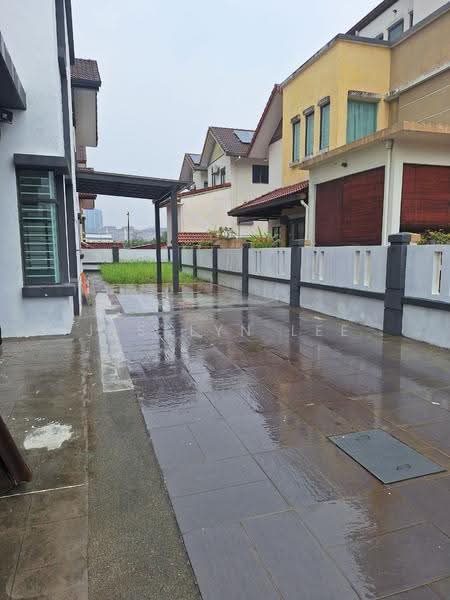 Semi-Detached House for Sale in Semenyih (Selangor) - Jesslyn Lee - Exterior - PropertyGuru.com.my