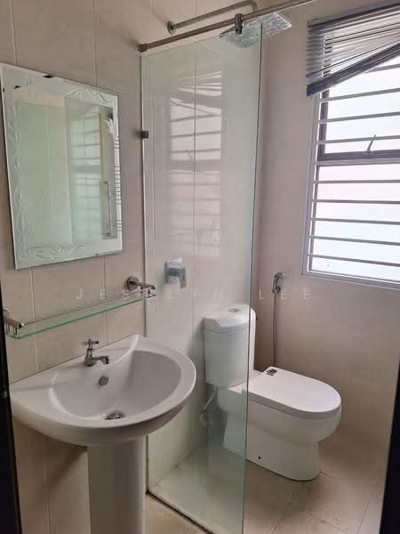 Semi-Detached House for Sale in Semenyih (Selangor) - Jesslyn Lee - Bathroom - PropertyGuru.com.my