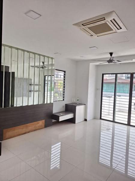 Semi-Detached House for Sale in Semenyih (Selangor) - Jesslyn Lee - Living Room - PropertyGuru.com.my