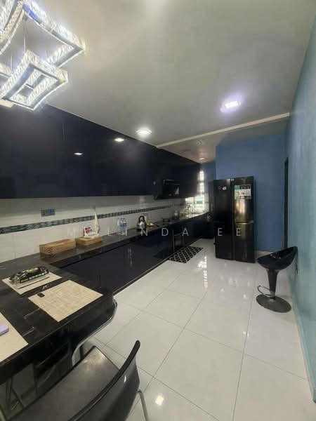 1.5-storey Terraced House for Sale in Austin (Johor Bahru) - Melinda Ee - Kitchen - PropertyGuru.com.my