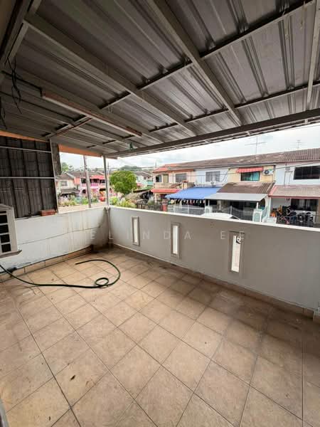 Rumah Teres 2-Tingkat untuk Dijual di Taman Desa Cemerlang (Ulu Tiram) - Melinda Ee - Balcony - PropertyGuru.com.my