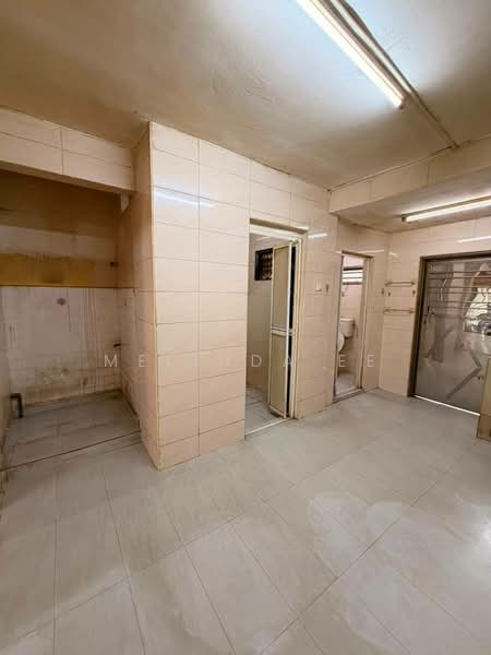 Rumah Teres 2-Tingkat untuk Dijual di Taman Desa Cemerlang (Ulu Tiram) - Melinda Ee - Kitchen - PropertyGuru.com.my