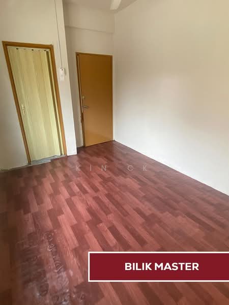 Rumah Flat untuk Disewa di Mutiara Magna - Kin CK - Master Bedroom - PropertyGuru.com.my