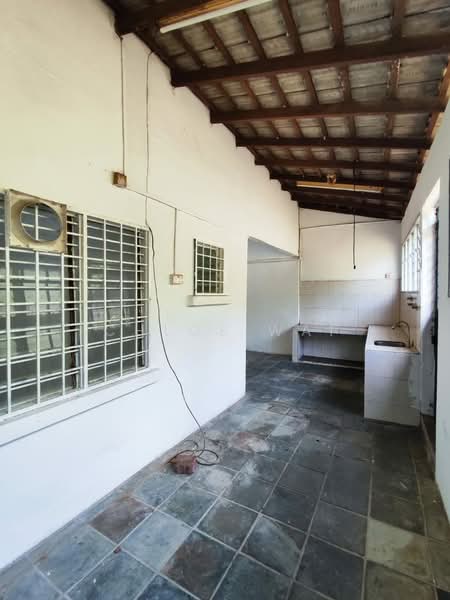 2-storey Terraced House for Sale in Bandar Kinrara Seksyen 1 (Bandar Kinrara) - Chloe Wai - Kitchen - PropertyGuru.com.my